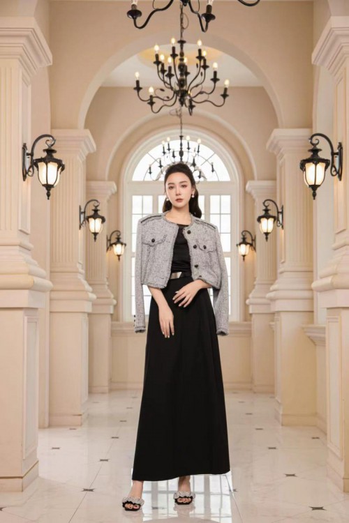 Hallway Elegance Look	